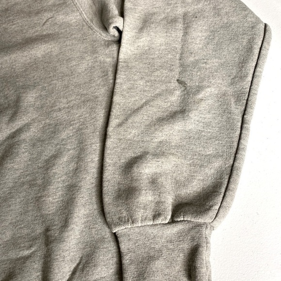 FRUIT OF THE LOOM GRAY CREW NECK SWEATER SIZE SMALL - Picture 3 of 4